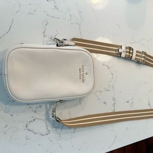 Kate spade wallet crossbody